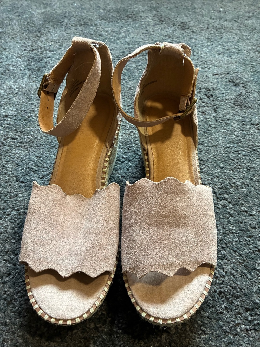 Women’s Scallop Suede Ankle-Strap Sandals - Blush